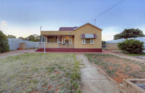 The Lodge Outback Motel - Tourism TAS 6