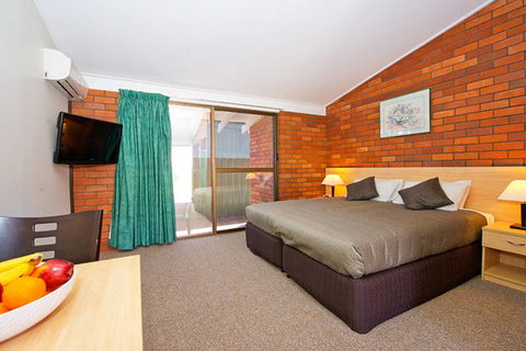 Plains Motor Inn - Tourism TAS 0