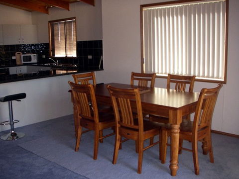 The Real McCoy Holiday Accommodation - Tourism TAS 3