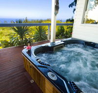 The White House Ocean View Spa Villa - Tourism TAS