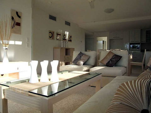 Tingeera Luxury Beachfront Apartments - Tourism TAS 1
