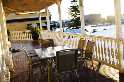 Tradewinds Hotel Fremantle - Hobart Tourism 1