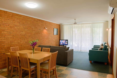 Vacation Village - Hobart Tourism 1