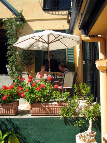 Villa Della Rosa Bed And Breakfast - Tourism TAS 3