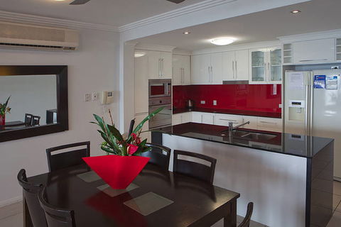 Waters Edge Apartments Cairns - Hobart Tourism 1