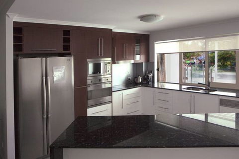 Waters Edge Apartments Cairns - Hobart Tourism 2