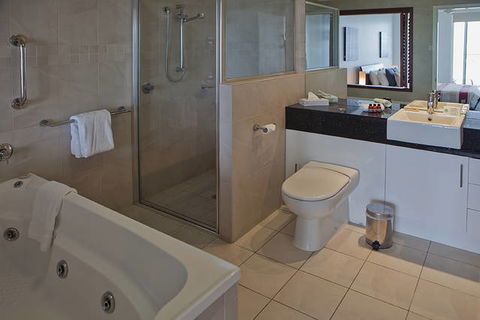 Waters Edge Apartments Cairns - Hobart Tourism 5