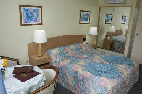 White Manor Motel - Tourism TAS 4