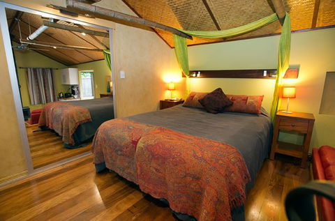 Witches Falls Cottages - Hobart Tourism 0