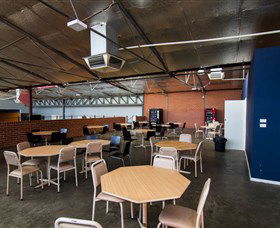 Banjos Backpackers - Hobart Tourism 1