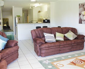 Absolute Beachfront Apartment - Tourism TAS 3