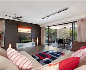 Absolute Waterfront Rainforest Apartment - Hobart Tourism 0