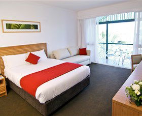 Novotel Twin Waters Resort - Tourism TAS 3