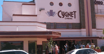 Cygnet Como Cinema - Tourism TAS 3