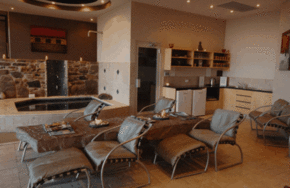 Breathtaker On High Spa Retreat - Hobart Tourism 1