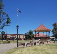 Gladstone Square - Tourism TAS
