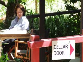 Lazy Ballerina - Hobart Tourism 0