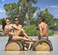 Caudo Vineyard Cellar Door - Tourism TAS