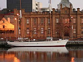 May Queen - Hobart Tourism 0