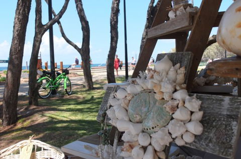 Burleigh Heads Markets - Hobart Tourism 3
