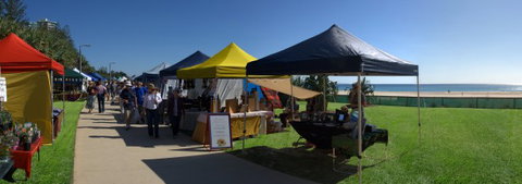 Coolangatta Beachfront Markets - Tourism TAS 7