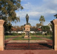 Dalby War Memorial and Gates - Hobart Tourism