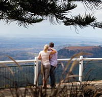Picnic Point Lookout And Parkland - Tourism TAS
