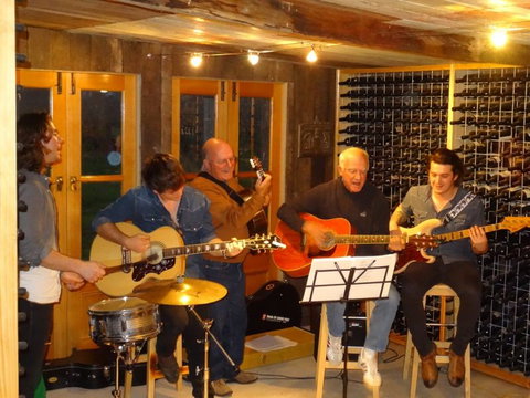 Munari Wines - Tourism TAS 3