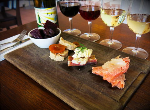Fowles Wine - Tourism TAS 1