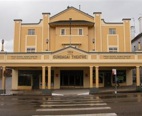 Gundagai Emporium - Tourism TAS 0