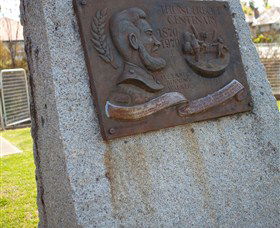 Thunderbolt's Statue And Constable Walker Memorial - Hobart Tourism 0