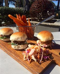 Hollydene Estate Wines And Vines Restaurant - Tourism TAS 4