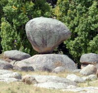 Balancing Rock - Tourism TAS