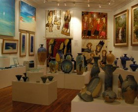 Articles Fine Art Gallery - Hobart Tourism 1