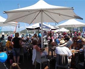 Live Entertainment At Magnetic Island - Tourism TAS 2
