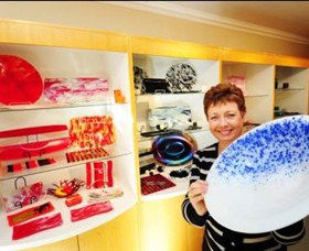 Exclusive Hot Glass Gallery - Tourism TAS 0