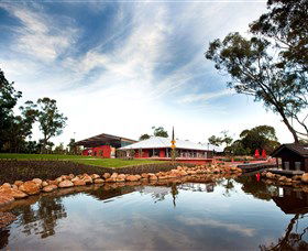 Savannah Visitor Plaza, Taronga Western Plains Zoo Dubbo - Hobart Tourism 2