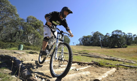 Thredbo Alpine Village - Tourism TAS 3