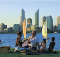 Swan River Foreshore - Hobart Tourism