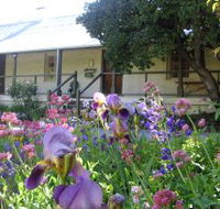 Raglan Gallery And Cultural Centre - Tourism TAS