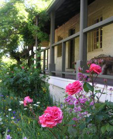 Raglan Gallery And Cultural Centre - Tourism TAS 2