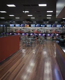 Club300 Bowling And Bar - Hobart Tourism 0