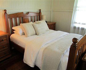 McLennans Lane River Retreat - Hobart Tourism 0