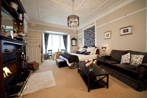 Melba House Bed And Breakfast - Tourism TAS 3