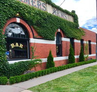 Farmers Arms Hotel  Art Suites Daylesford - Tourism TAS