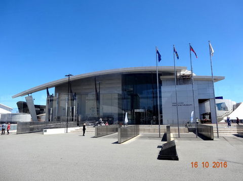 Perth Hop-On Hop-Off Bus Tour - Tourism TAS 5