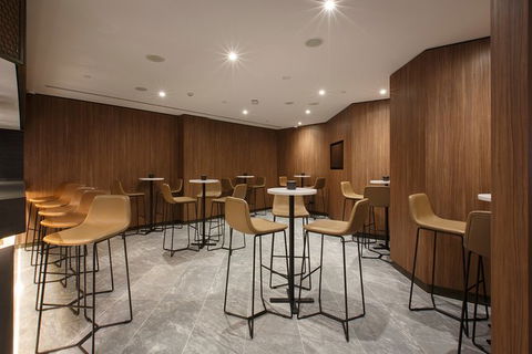 Melbourne Airport Plaza Premium Lounge - Hobart Tourism 5