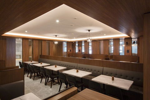 Melbourne Airport Plaza Premium Lounge - Hobart Tourism 7