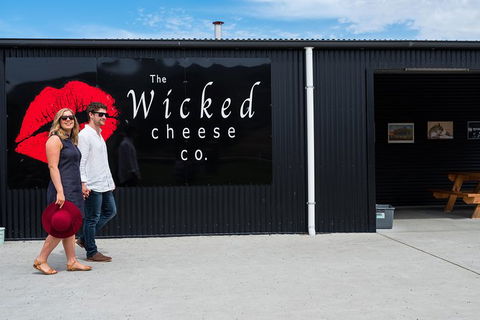 A Sommelier Guided Tour: Thursday Afternoon Wine Gin Cheese & Cocktails - Tourism TAS 1