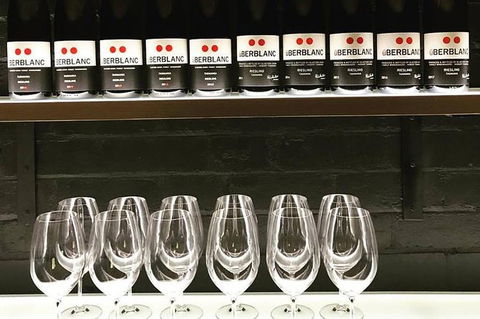 Hobart Small Group Wine Tour Saturday Afternoon: Wines, Gins & Cheeses - Tourism TAS 1